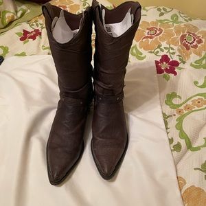Women’s cowboy boots